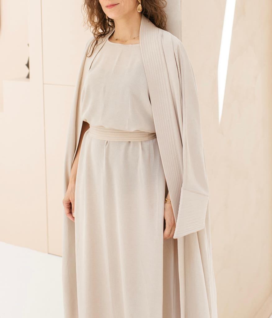 Abaya de base